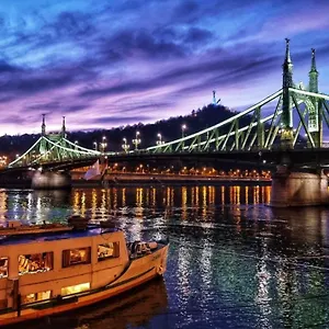 Ms Diana - Cruises Hotel en barco Viena
