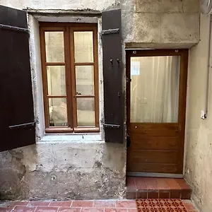studio-arnes.fr-provencehotel.com/